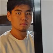 professeur particulier donne cours a des élèves de maternelle, primaire et collège